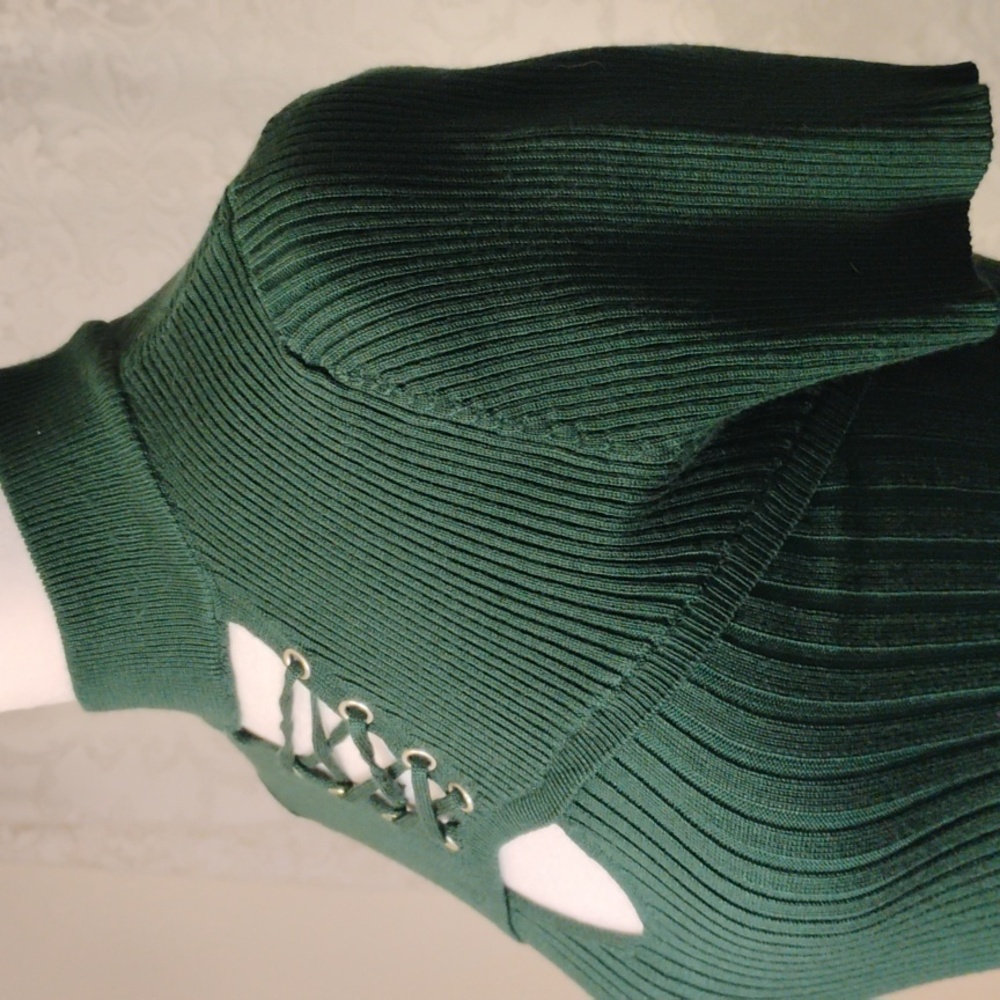 Dark Green Ribbed Lace-Up Top - Picture 3 of 4
